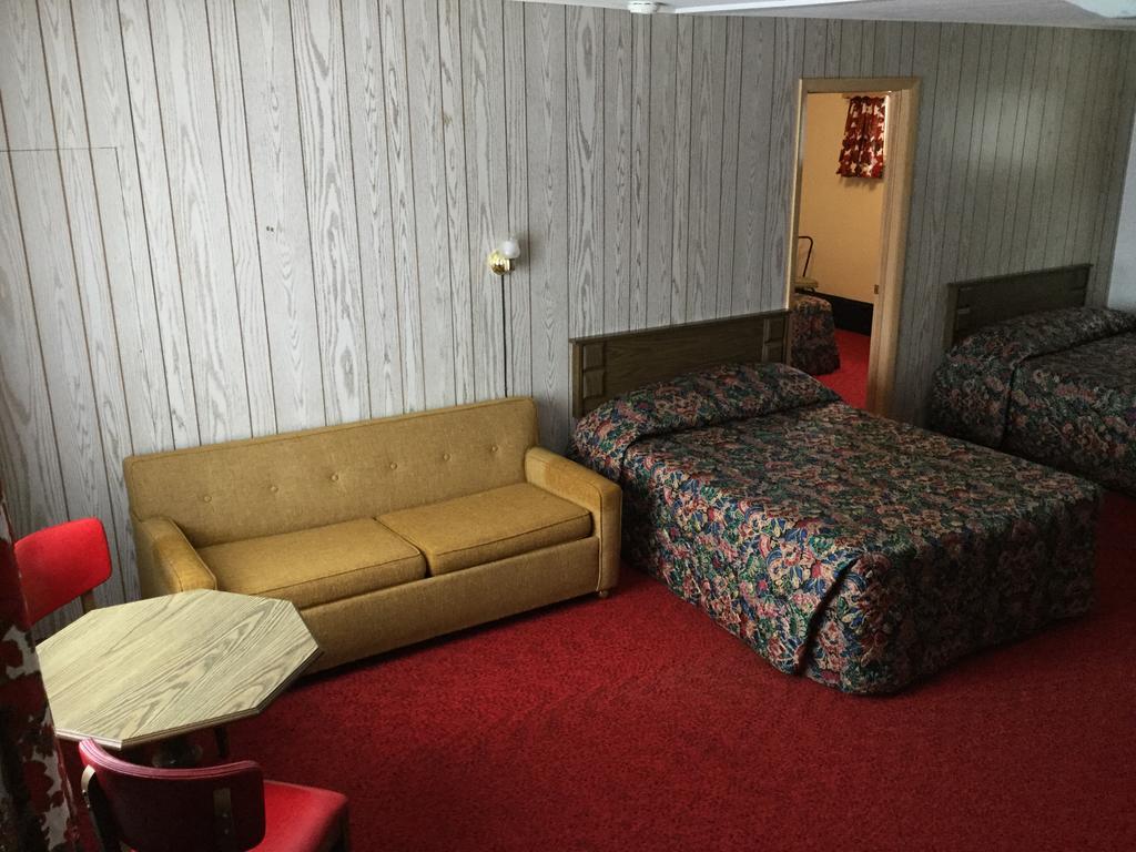 雪松汽车旅馆 艾恩伍德 外观 照片